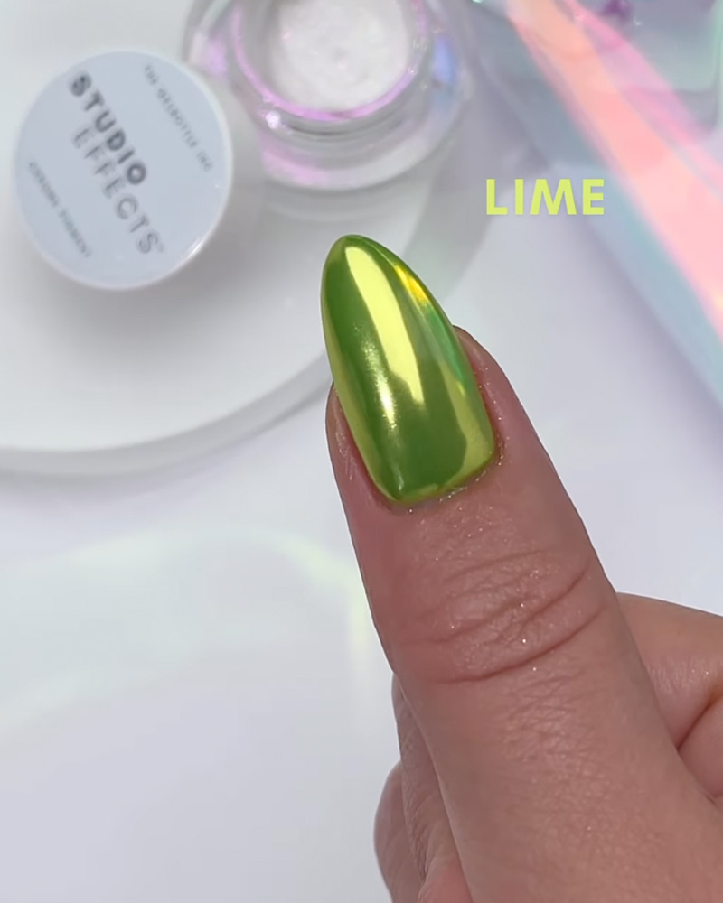 nail with chrome line pigment