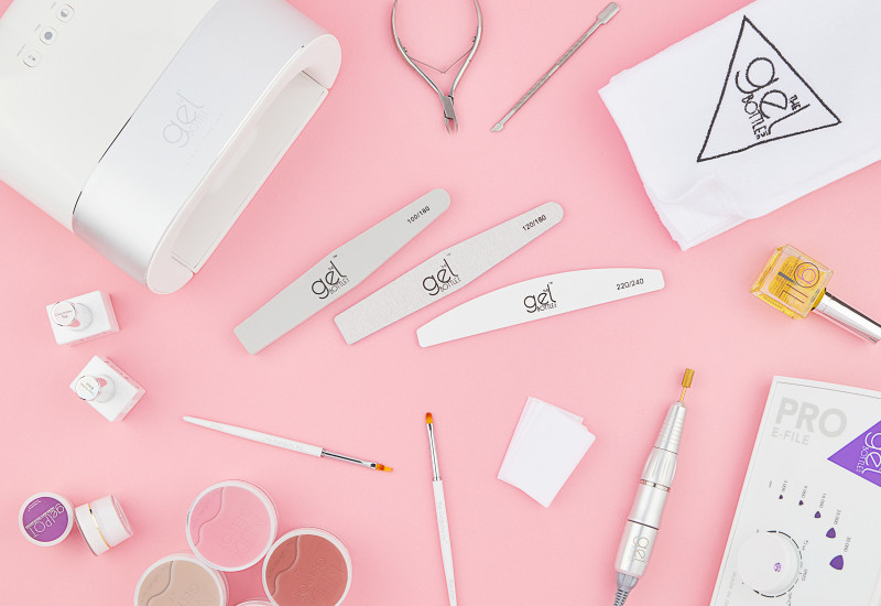 5 must-haves for your professional gel nail kit